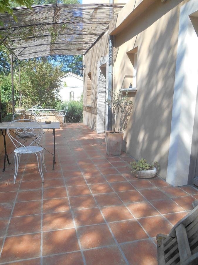 La Feniere Bed and Breakfast Vénéjan Exteriör bild