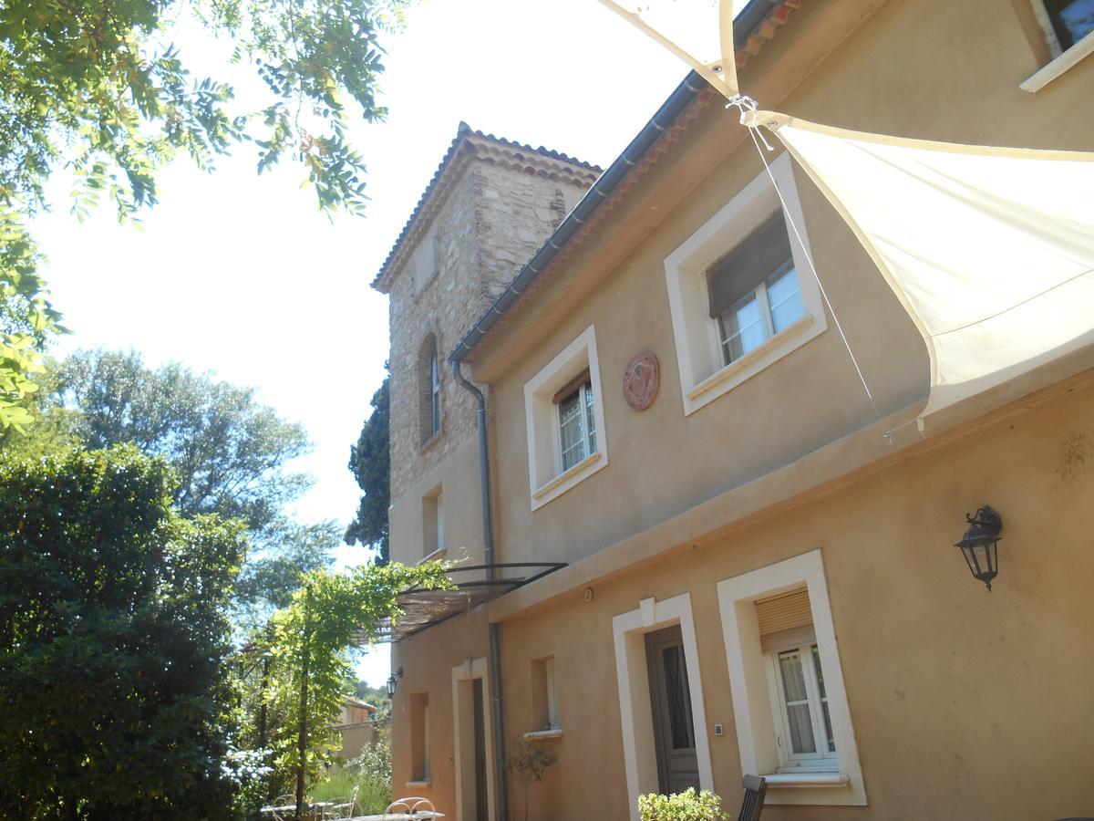 La Feniere Bed and Breakfast Vénéjan Exteriör bild